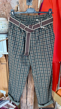 Pantalon a carreaux avec ceinture couleur taupe choco rouille vanille concept store boutique pret a porter contres