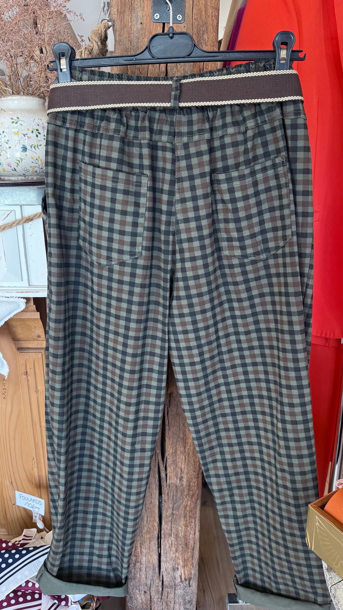 Pantalon a carreaux avec ceinture couleur taupe choco rouille vanille concept store boutique pret a porter contres