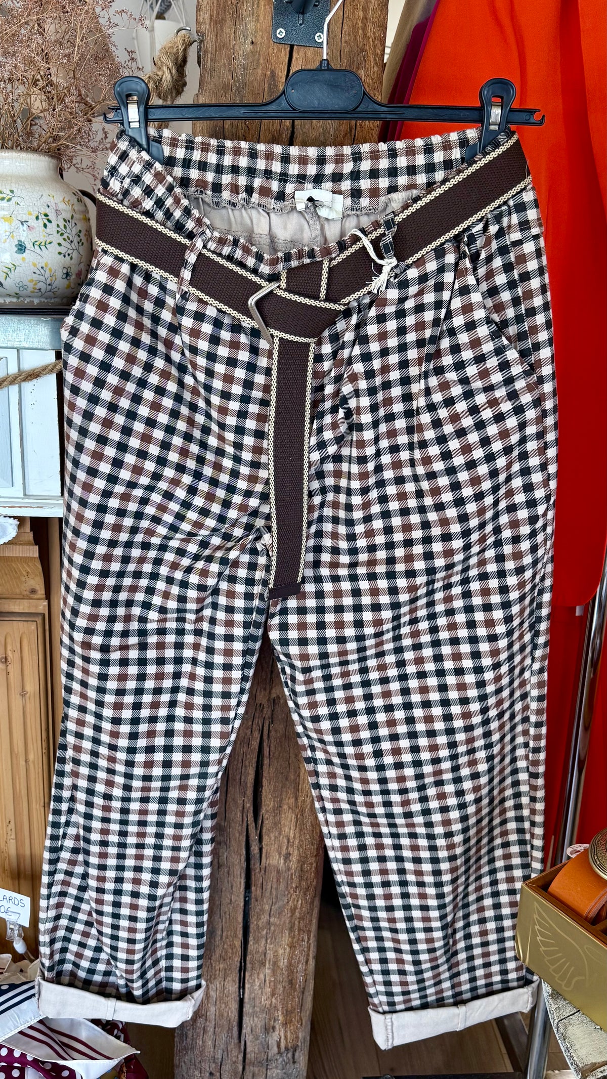 Pantalon a carreaux avec ceinture couleur taupe choco rouille vanille concept store boutique pret a porter contres