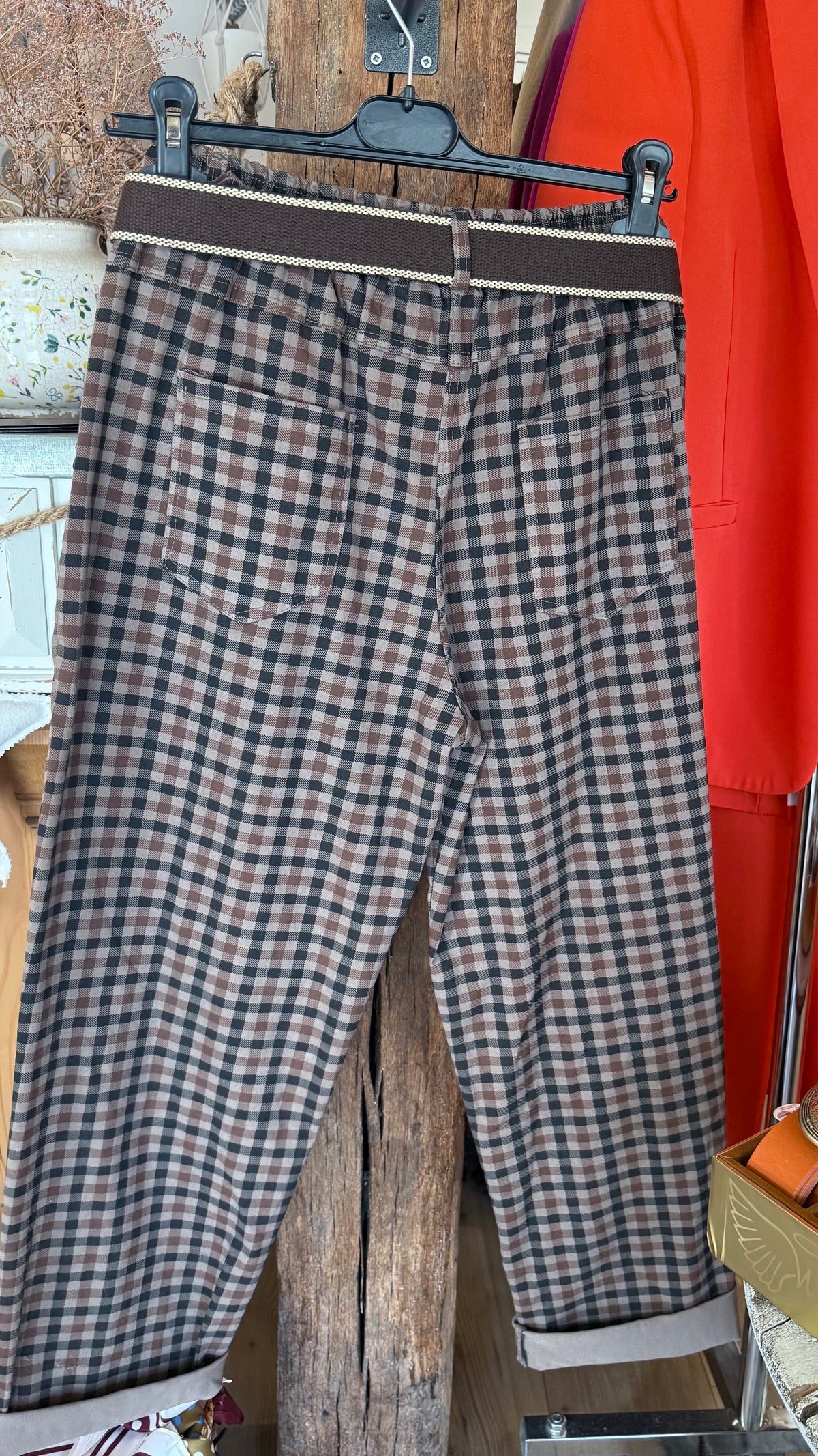 Pantalon a carreaux avec ceinture couleur taupe choco rouille vanille concept store boutique pret a porter contres