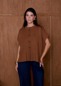 Gilet cape femme camel à boutons coupe fluide gilet cape femme
cape femme
gilet camel femme
gilet fluide femme
gilet style cape