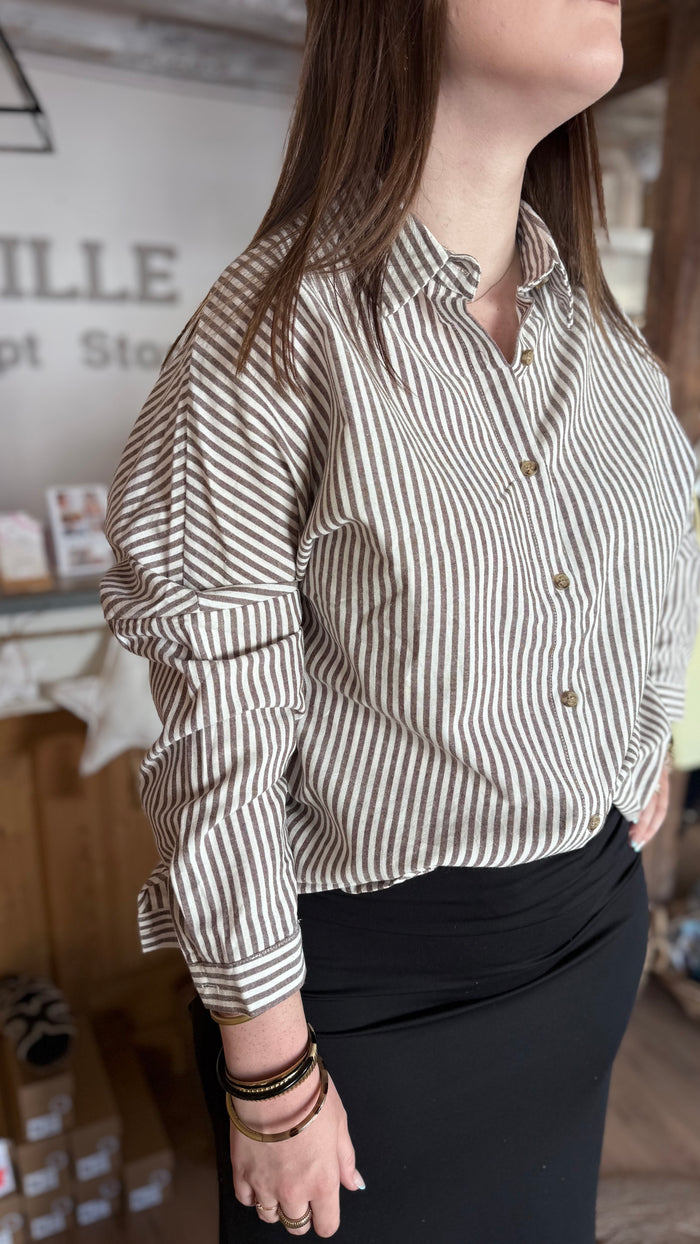 Chemise rayée grande taille, taille XLn 2XL, 3XL, chemise chocolat ecru, In April, Vanille concept store contres, boutique prêt à porter loir et cher