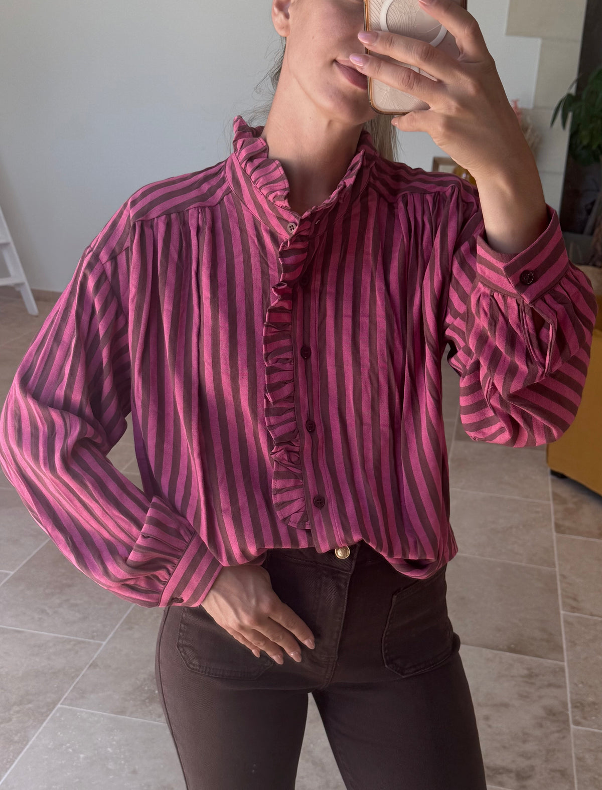Chemise rayée rose et chocolat col volant vanille concept store contres boutique prêt à porter femme loir et cher 