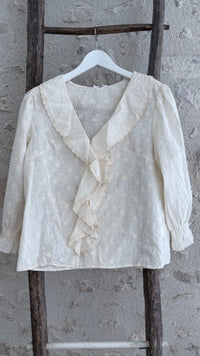 Chemise en broderie écru col volant vanille concept store contres boutique prêt à porter femme loir et cher 