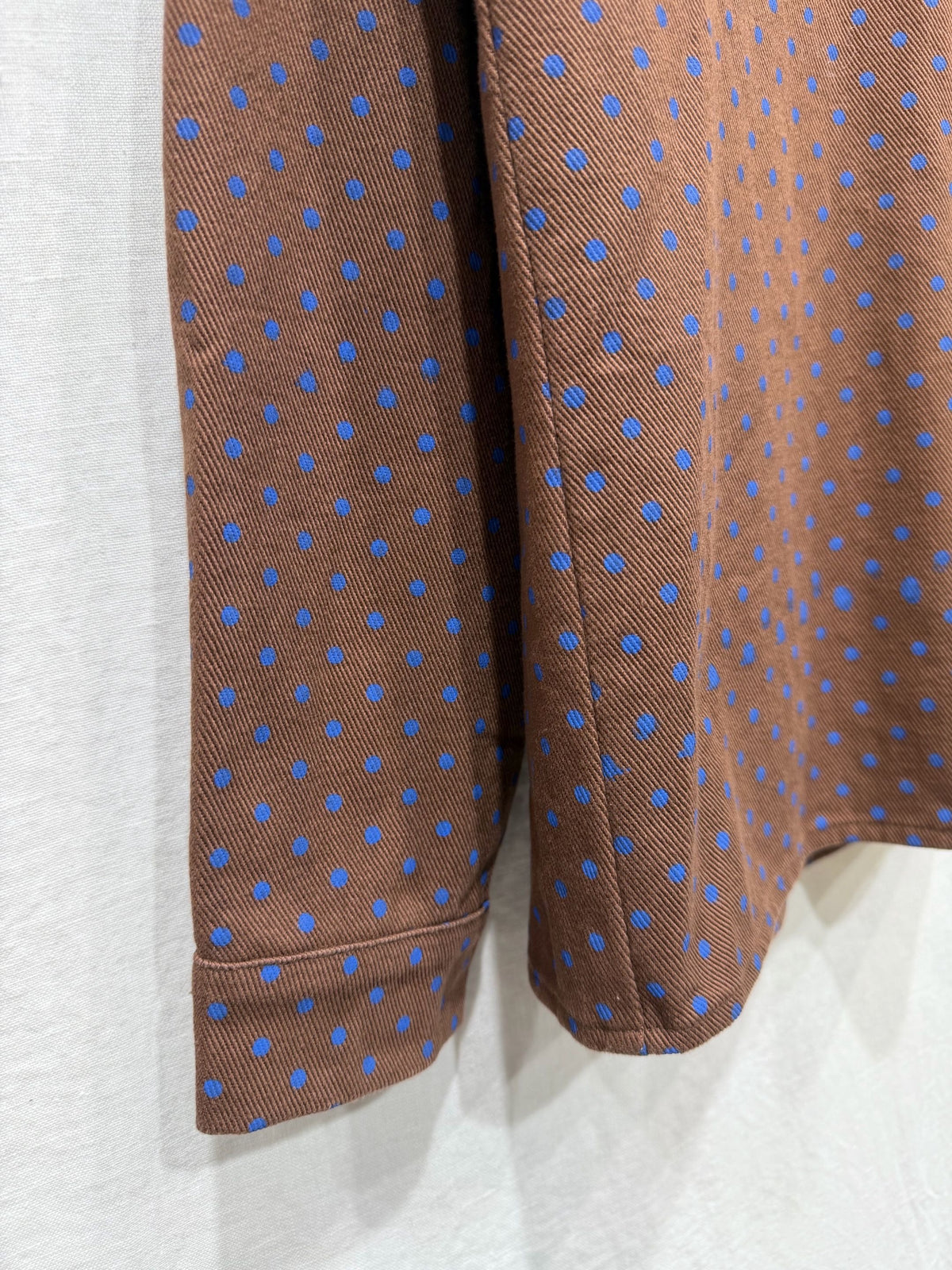 chemise en jean chocolat, sur chemise pois bleus vanille concept store contres boutique prêt à porter loir et cher boutique tendance femme 