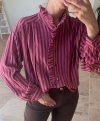 Chemise rayée rose et chocolat col volant vanille concept store contres boutique prêt à porter femme loir et cher 