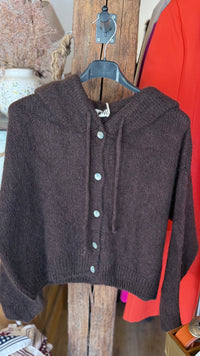 Pull a capuche laine boutons vanille concept store boutique pret a porter 