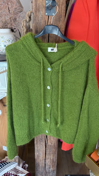 Pull a capuche laine boutons vanille concept store boutique pret a porter 