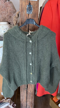 Pull a capuche laine boutons vanille concept store boutique pret a porter 