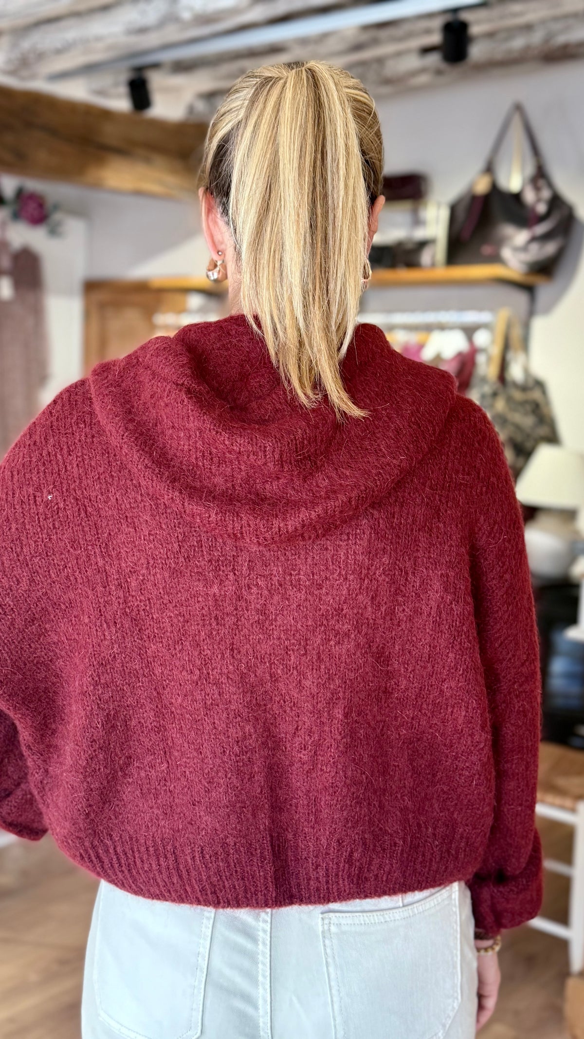 Pull a capuche laine boutons vanille concept store boutique pret a porter 