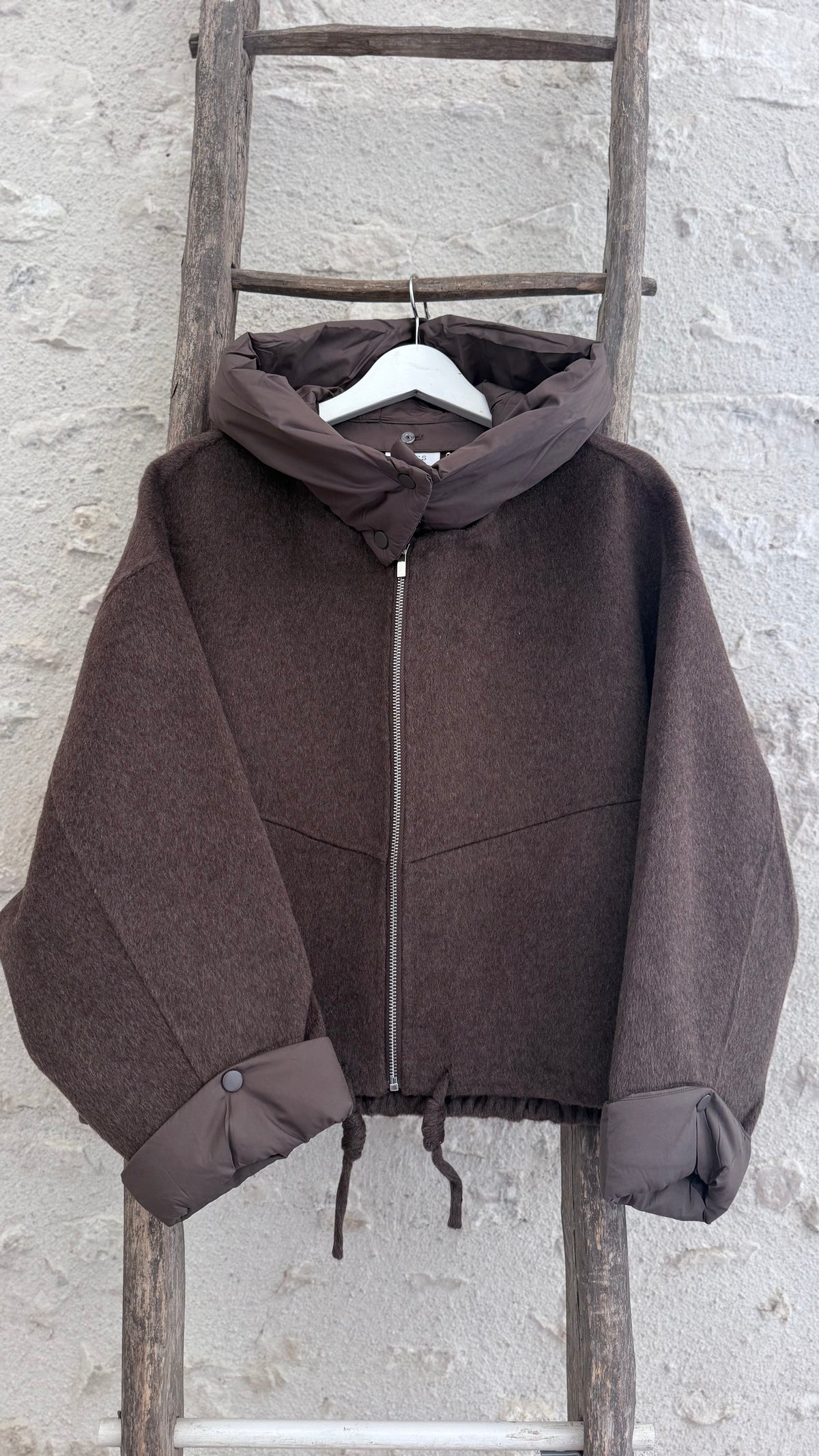 Manteau capuche chocolat laine et cachemire vanille concept store boutique prêt à porter femme contres 