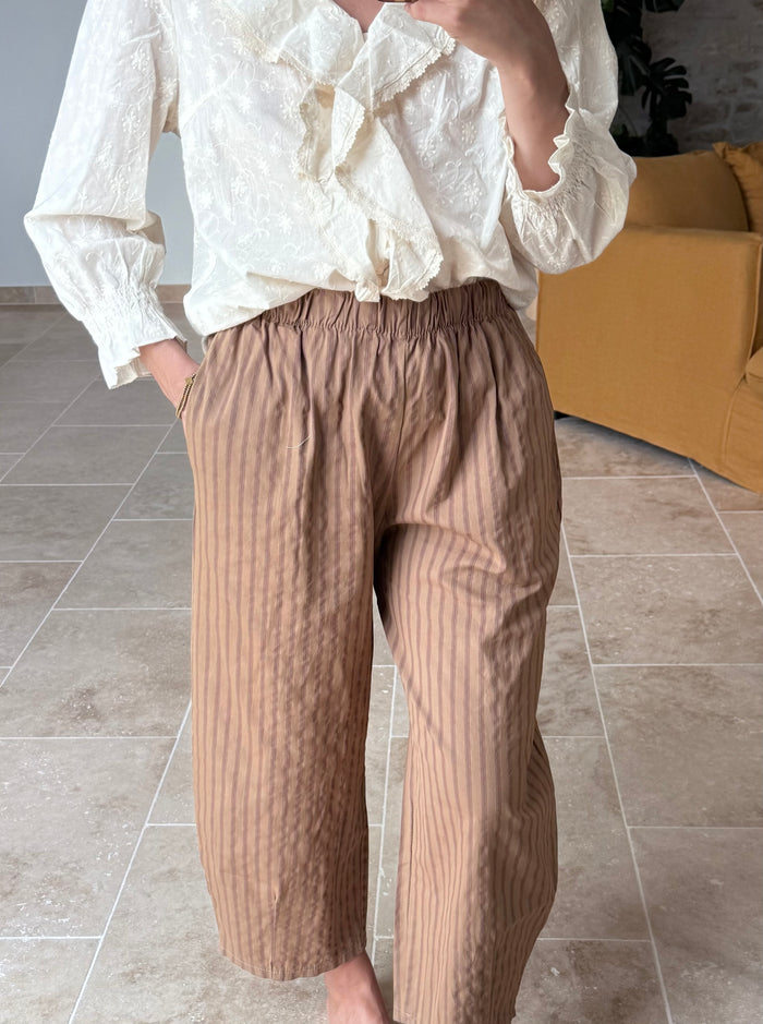 Pantalon magic camel rayé coupe ballon pantalon tendance automne 2026 vanille concept store contres boutique prêt à porter femme 