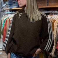 pull en mohair chocolat à bandes pull style Adidas vanille concept store contres boutique prêt à porter femme loir et cher 