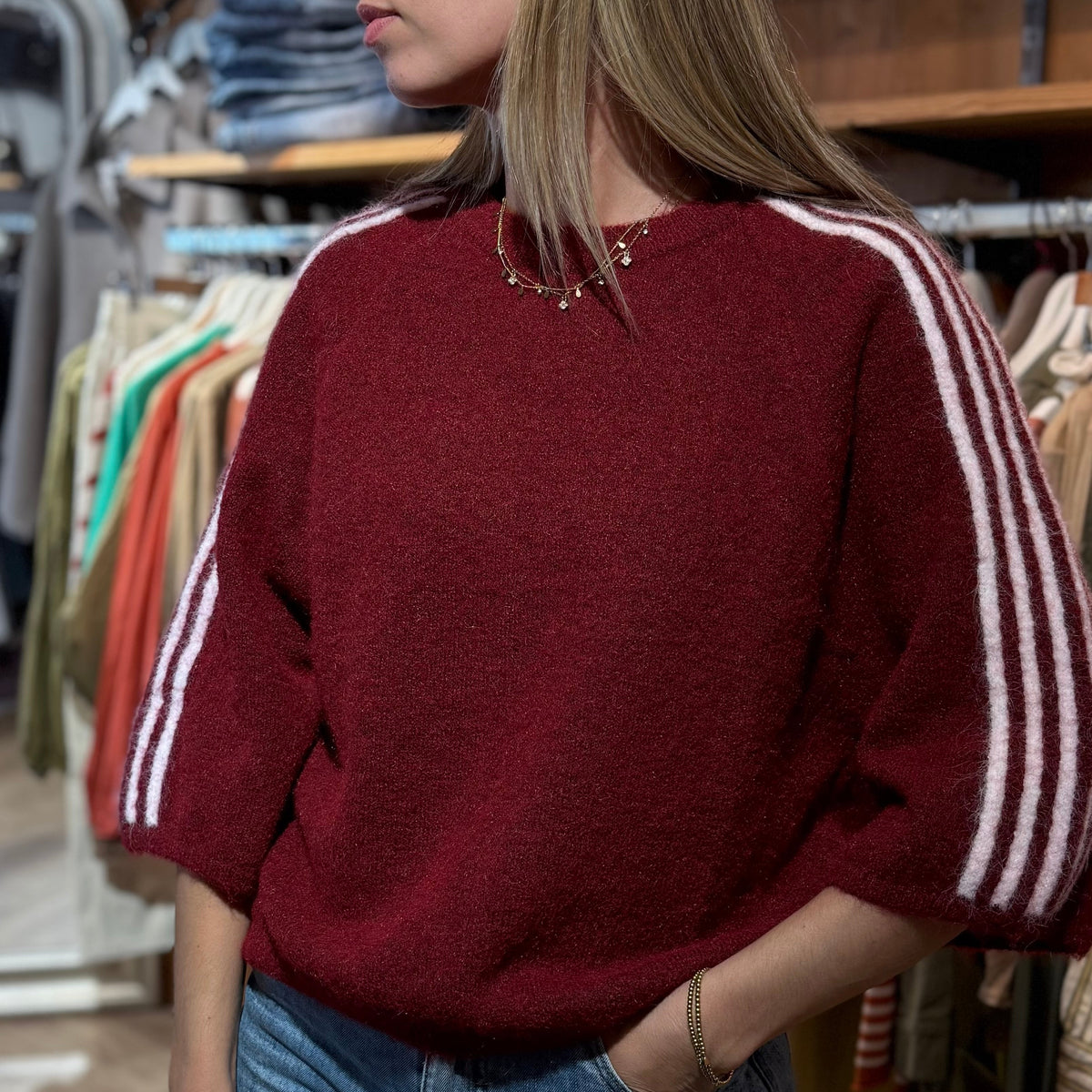 pull en mohair bordeaux à bandes pull style Adidas vanille concept store contres boutique prêt à porter femme loir et cher 