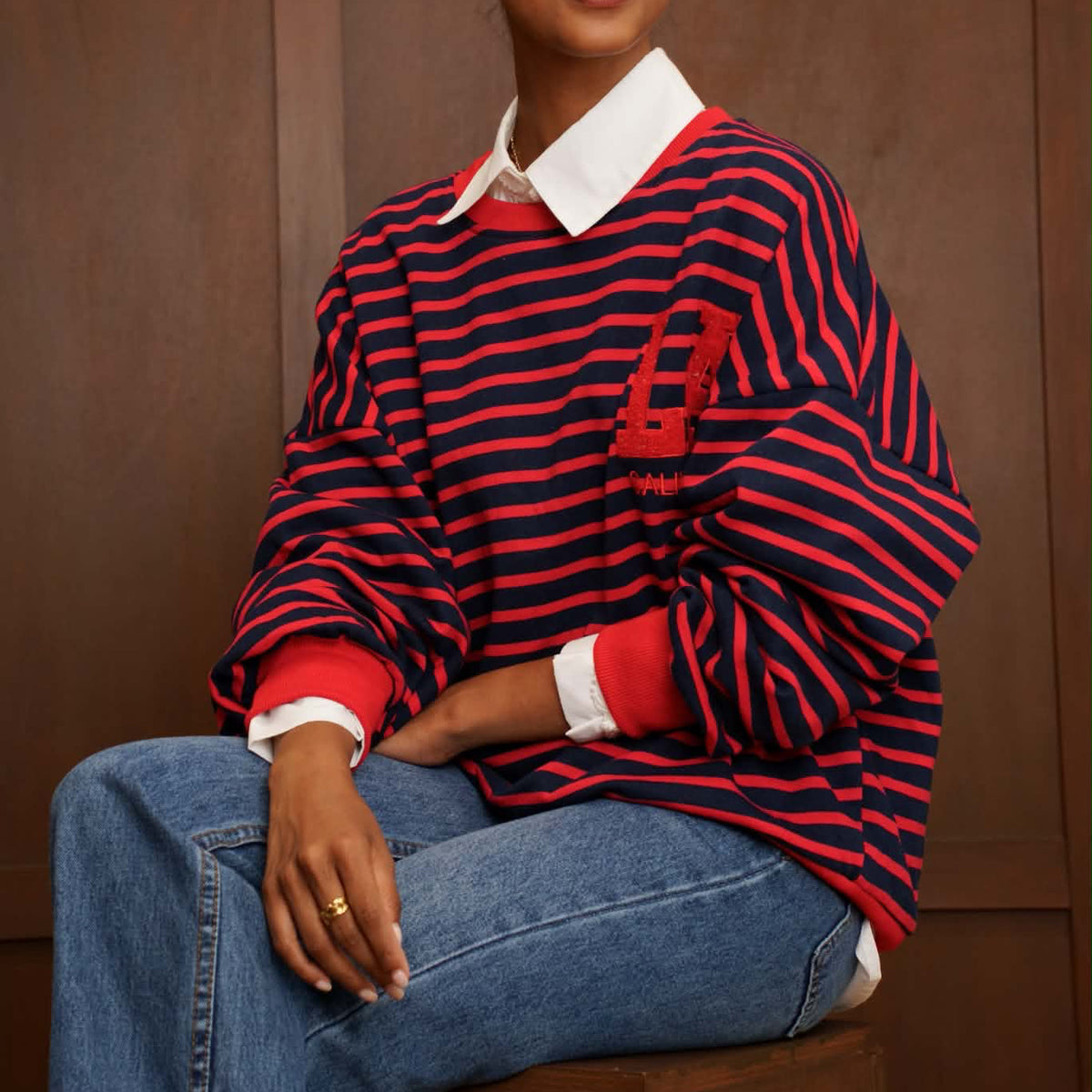 sweat rayé rouge et bleu marine avec logo LA California vanille concept store contres