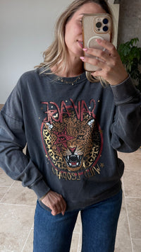 Sweat léopard sauvage taille unique Sweat tendance automne vanille concept store contres boutique prêt à porter femme contres loir et cher Joannah paris in April 