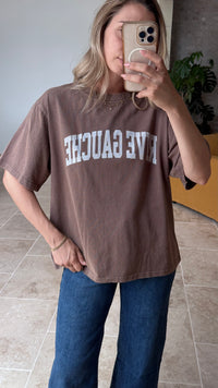 Teeshirt rive gauche bordeaux effet délavé teeshirt rive gauche chocolat vanille concept store contres boutique prêt à porter femme loir et cher joannah paris in April rue des abbesses 
