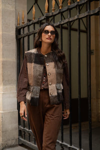 Veste sans manches femme beige camel chocolat avec boutons dorés