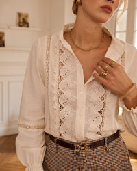chemise ecru en broderie anglais chemise coton vanille concept store boutique pret à porter femme boutique indépendante loir et cher contres 