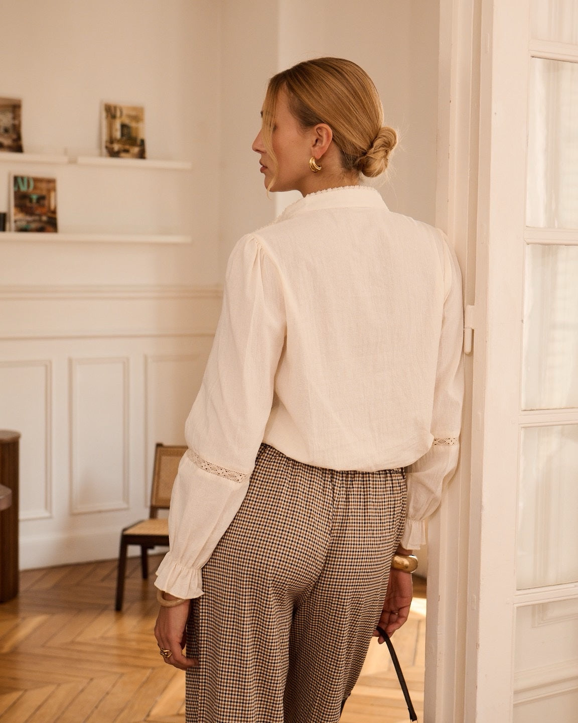 chemise ecru en broderie anglais chemise coton vanille concept store boutique pret à porter femme boutique indépendante loir et cher contres 