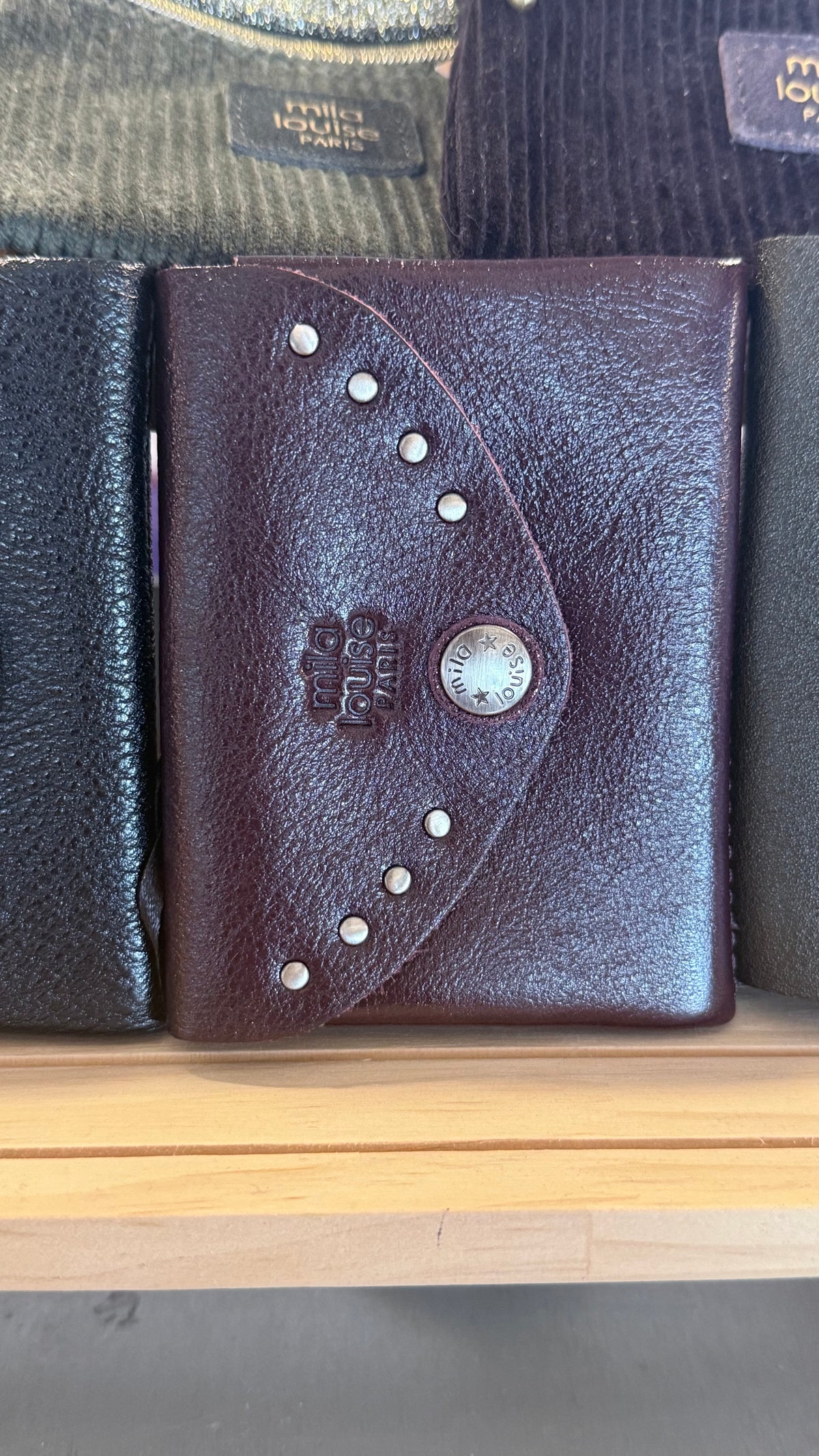 porte monnaie en cuir mila louise vanille concept store contres prêt à porter feminin loir et cher marque mila louise maroquinerie 